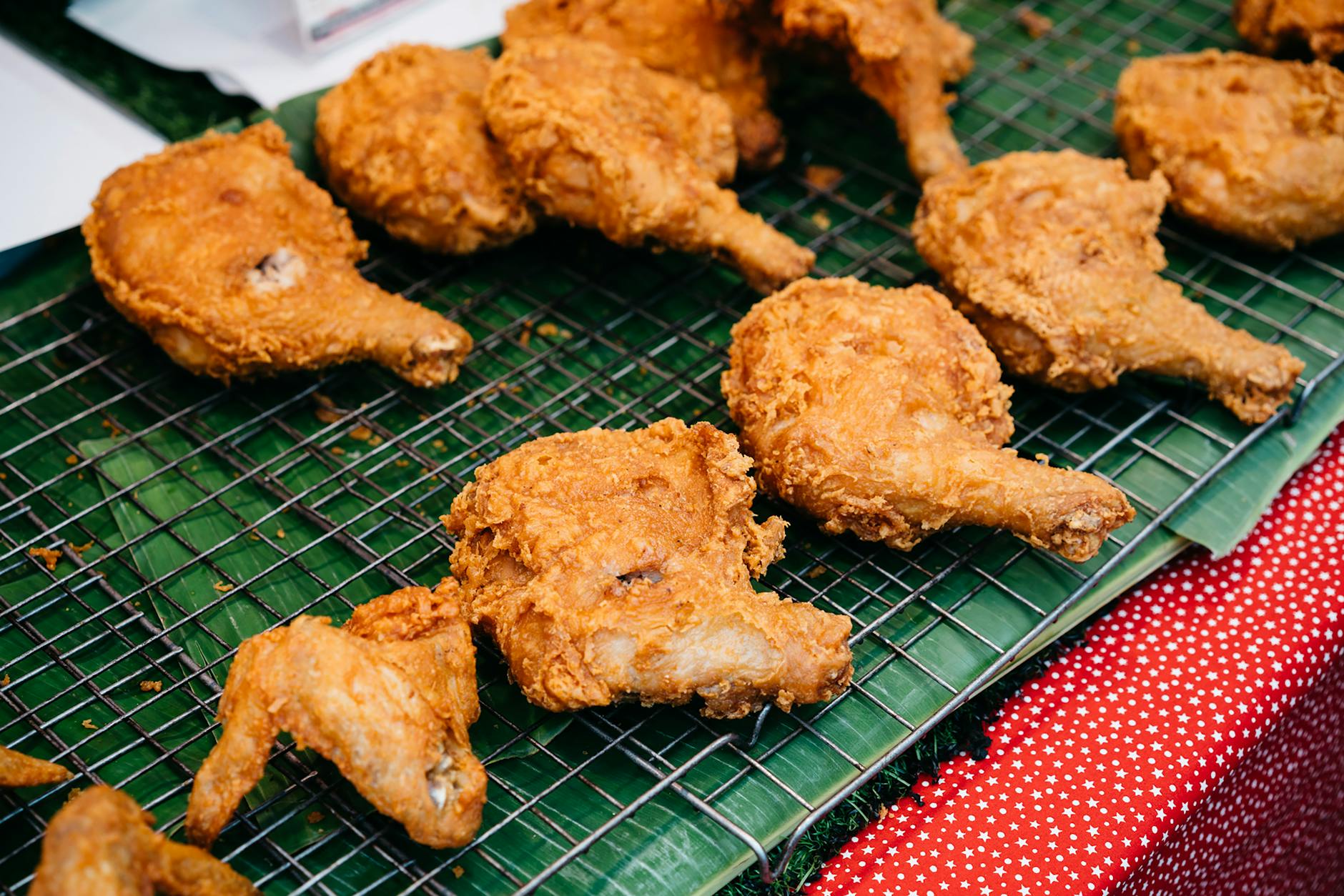 6 Grocery Store Delis That Make the Best Fried Chicken