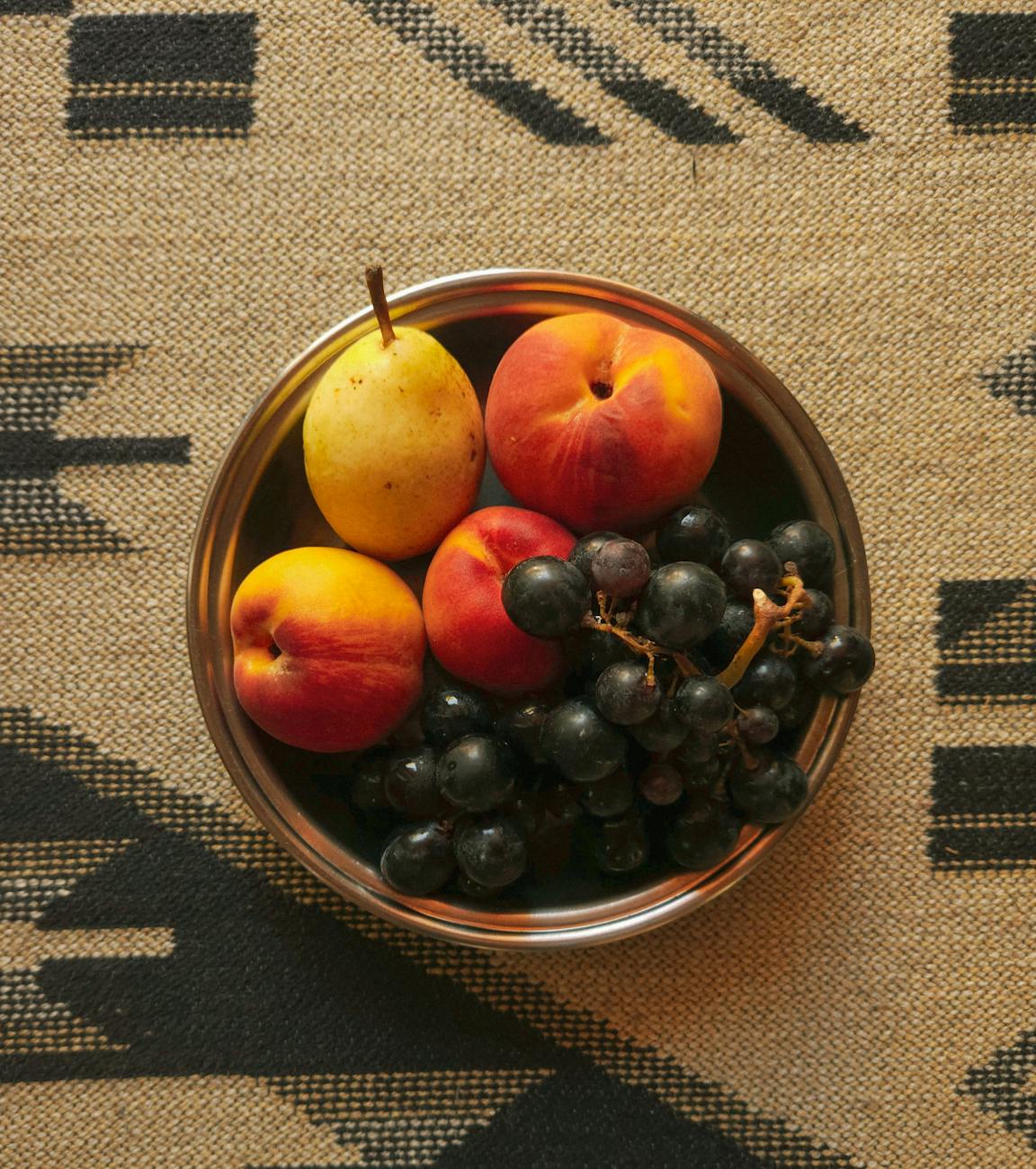 6 Popular Fruits With Toxic Skin