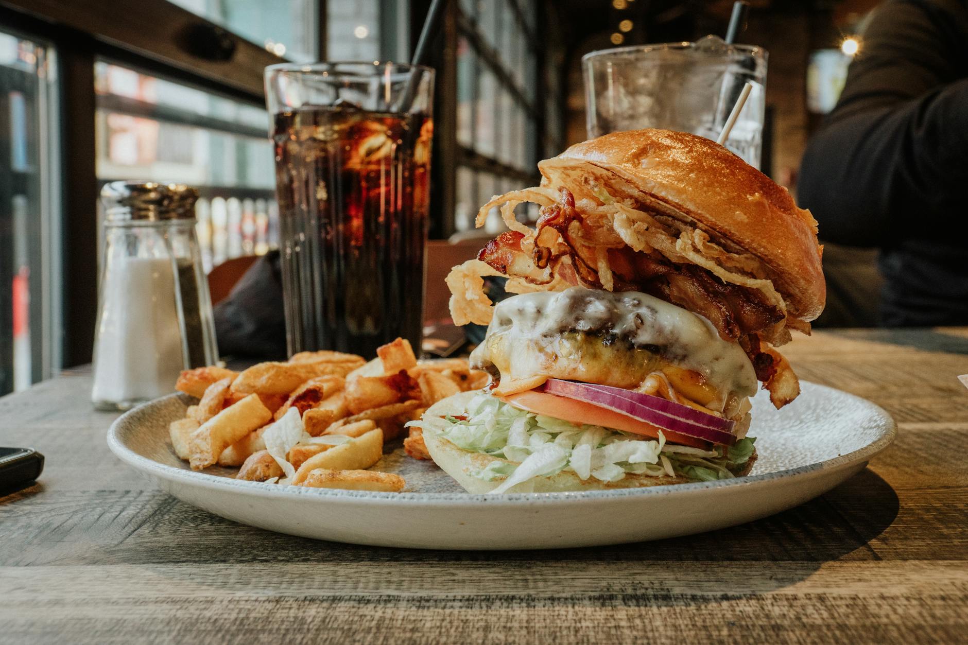5 Fast Casual Restaurants That Deliver The Best Bang For Your Buck