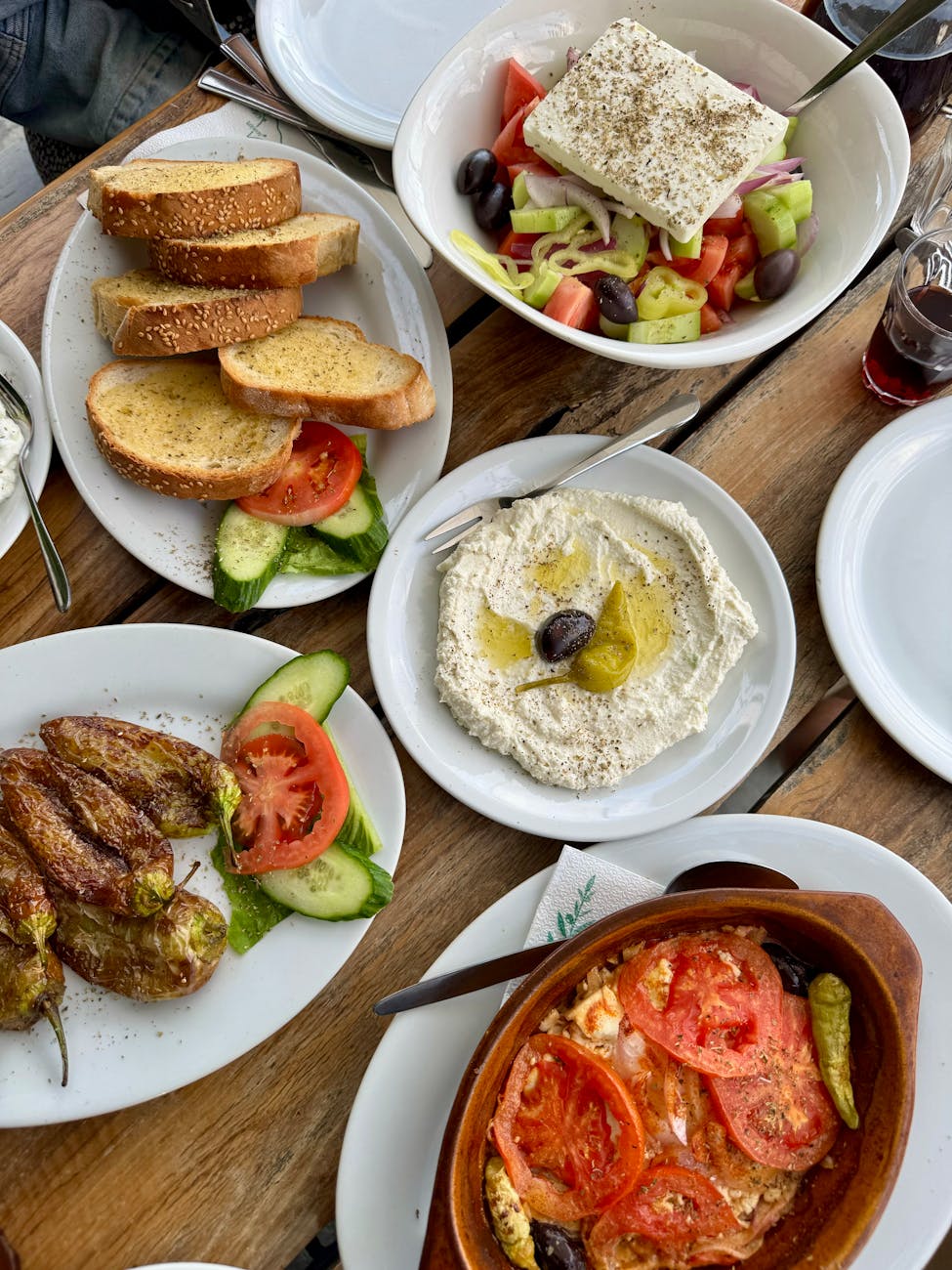 5 Greek Restaurant Menu Items That Reduce Heart Attack Risk