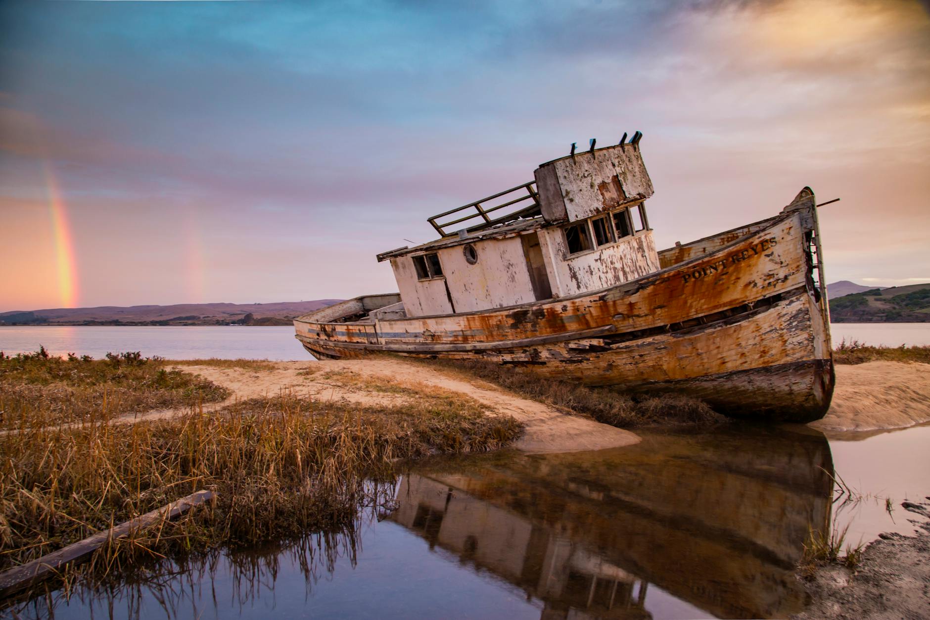5 Lakes With the Most Shipwrecks