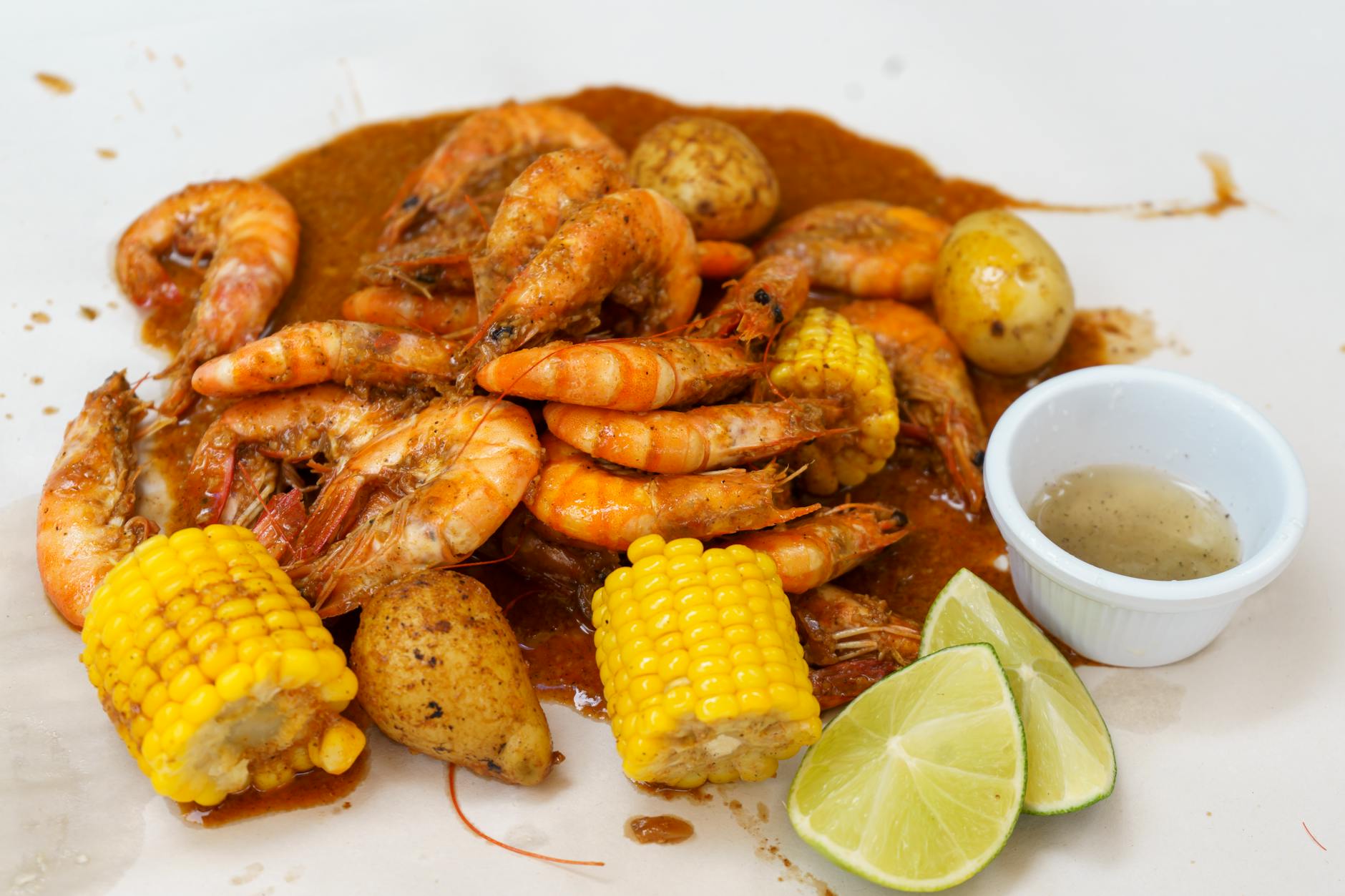 6 Must-Have Ingredients In Your Low Country Boil