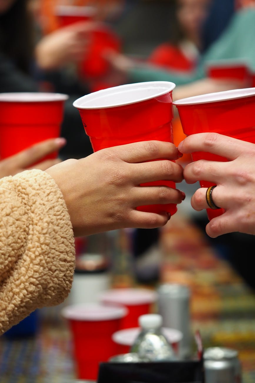 5 Dangerous Risks Of Drinking From Plastic Disposable Cups