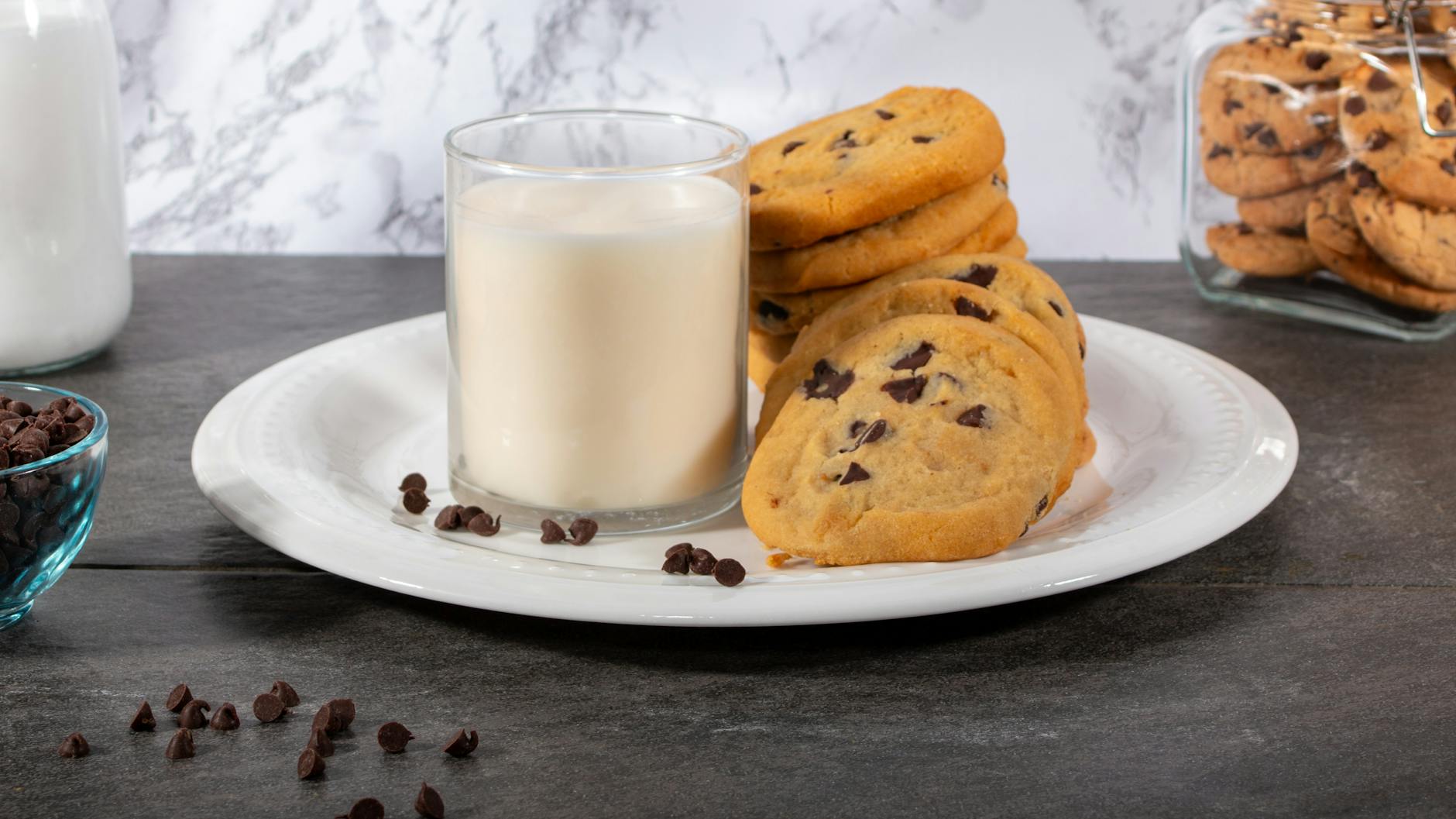 6 Of The Best Chocolates To Use For Chocolate Chip Cookies