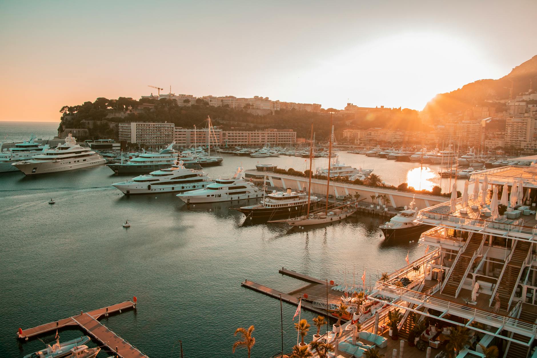 5 Countries That Don’t Have An Income Tax