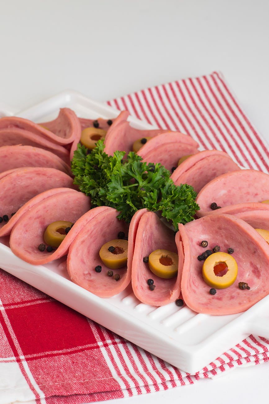 5 Baby Boomer Deli Meats That Are Nearly Impossible To Find Today