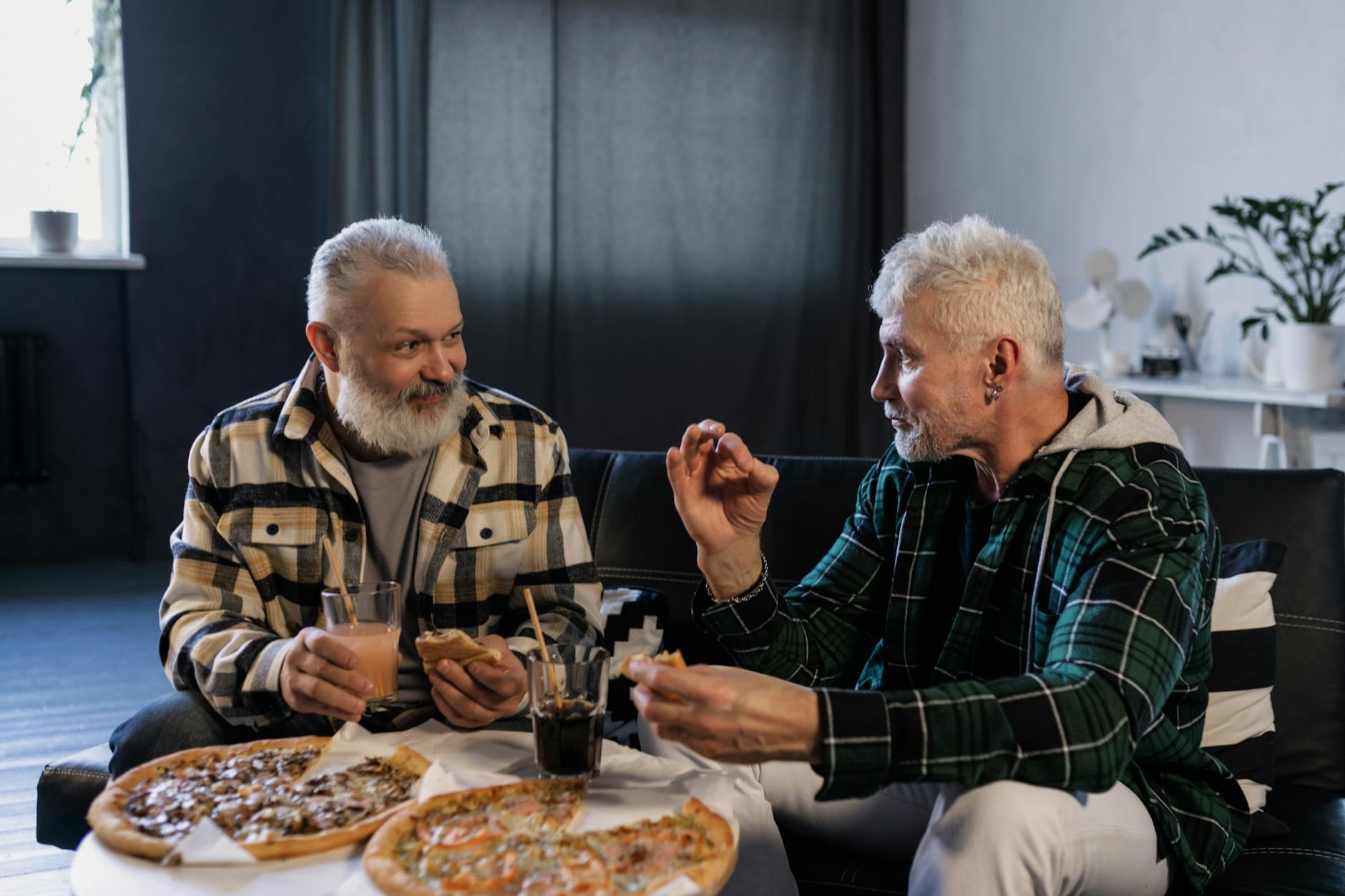 6 of the Best Stress-Relieving Foods For Seniors