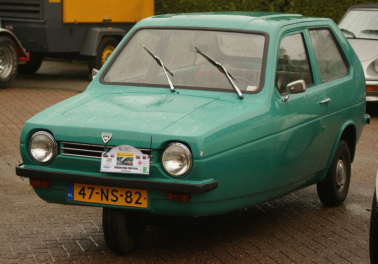 9 Cars So Dangerous They Were Discontinued